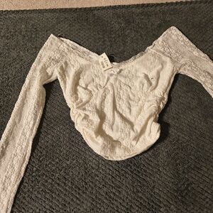 Aeropostale: Ladies Ivory Lace Off-Shoulder Top. Size XS . Nwts, Asking $20